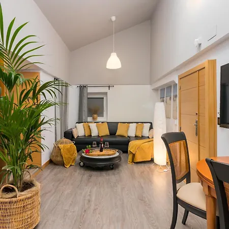 La Fuente 33 Apartment *